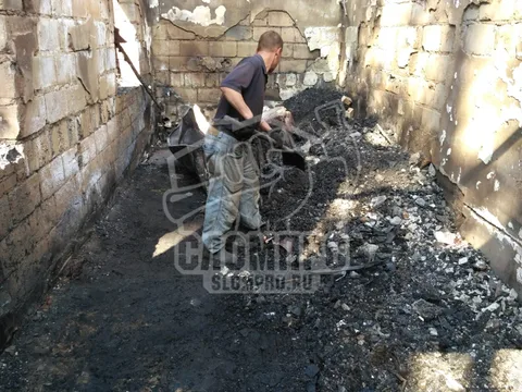 Ручная уборка залы с дальнейшей погрузкой в контейнер