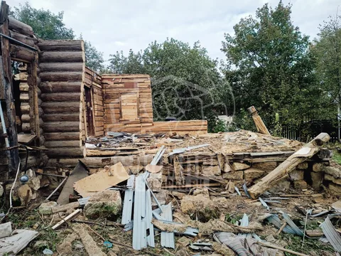 Демонтаж стен части бревенчатого дома Домодедово