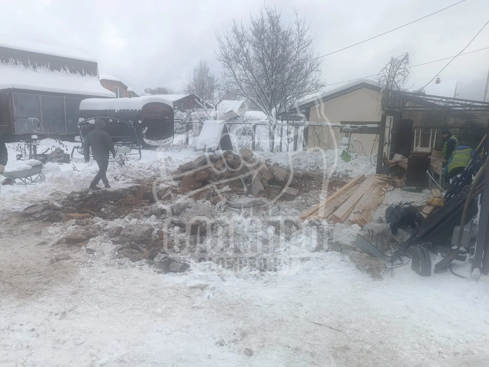 Демонтаж фундамента и навеса в СНТ Союз
